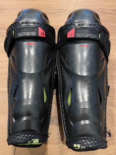Intermediate Bauer Vapor 13" Shin Pads (Used)