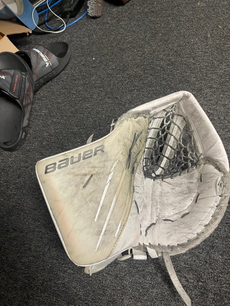 2022 Bauer Hyperlite Regular Pro Stock (Used)
