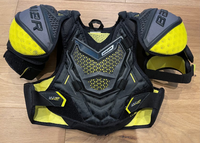 Small Junior Bauer Supreme Ultrasonic Shoulder Pads (Used)