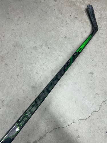 P92 95 Flex Senior Bauer Supreme ADV Left Hand Hockey Stick Pro Stock (Used)