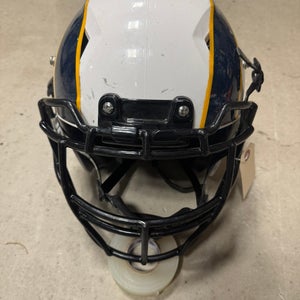Youth Medium Schutt Vengeance A11 Helmet (Used)