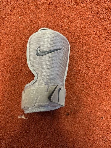 Nike Men's Diamond Batter's Hand Guard (New)