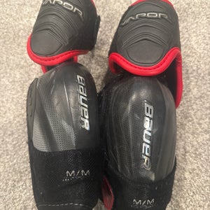 Junior Medium Bauer Vapor 1X Lite Elbow Pads (Used)