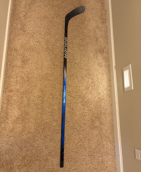Senior Bauer Vapor Hyperlite 2 Right Handed Hockey Stick P28 77 Flex (New) 2" Factory Extension