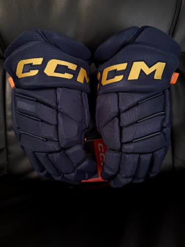 CCM HGPJS St Louis Blues Pro Stock Hockey Gloves Size 14