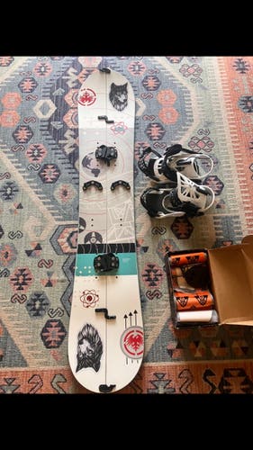 Never Summer Atom Snowboard Splitboard With Bindings Medium and skins excellent condition full setup