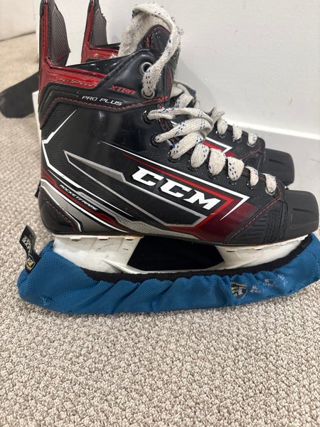 CCM JetSpeed XTra Pro Plus Hockey Skates Regular Width 8.5 (Used)