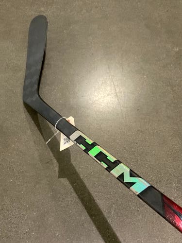 Intermediate CCM JetSpeed FT7 Pro Hockey Stick Right Handed P29 55 Flex (Used)