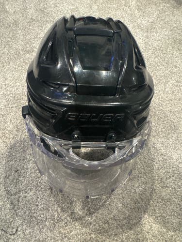 Small Bauer Re-Akt 150 Helmet (Used)