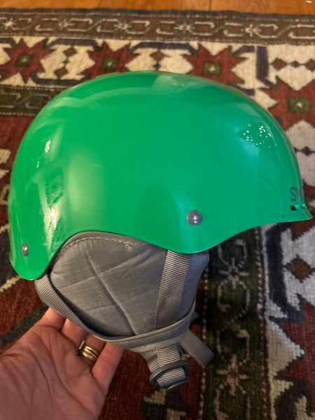 Kid's Medium Smith Holt Helmet (Used)