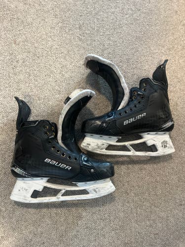 2024 Bauer Supreme Shadow Hockey Skates 9.5 (Used)