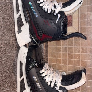 2024 Bauer Supreme Shadow Hockey Skates Regular Width Size 6 (Used)