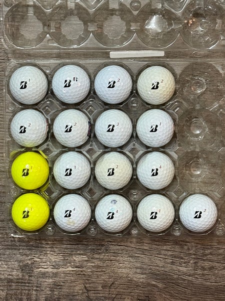 17 Bridgestone Tour B X Golf Balls - 5A/4A Condition
