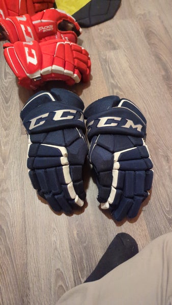 CCM Tacks 9080 Gloves 15" (Used)