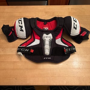 Men's Small Junior CCM JetSpeed FT485 Shoulder Pads (Used)