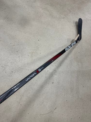 Intermediate Bauer Vapor X5 Pro Hockey Stick Left Hand P92 65 Flex (Used)