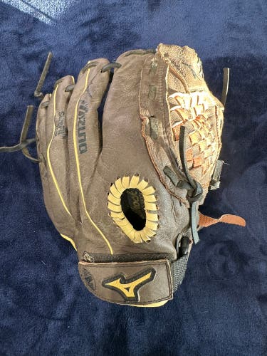 Brown Mizuno Prospect RH Pitcher's Baseball Glove 11.5" (Used)