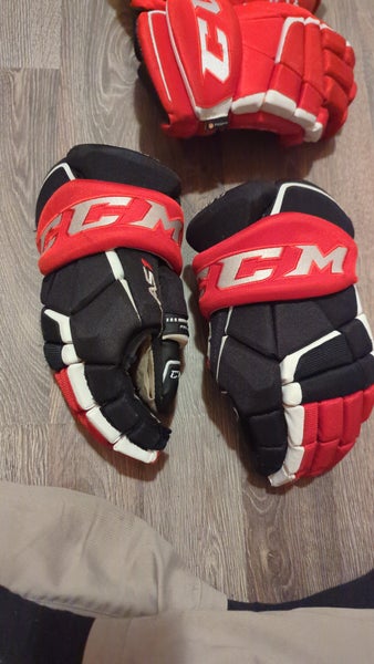 CCM AS1 Gloves 14" (Used)