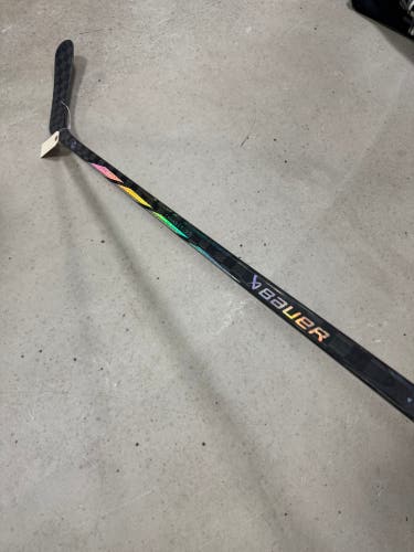 Junior Bauer Proto-R Hockey Stick Right Handed P92 40 Flex (Used)