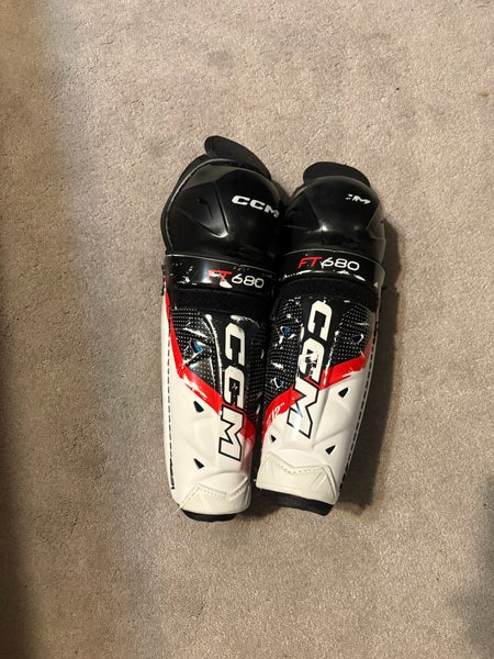 Junior CCM JetSpeed FT680 14" Shin Pads (Used)