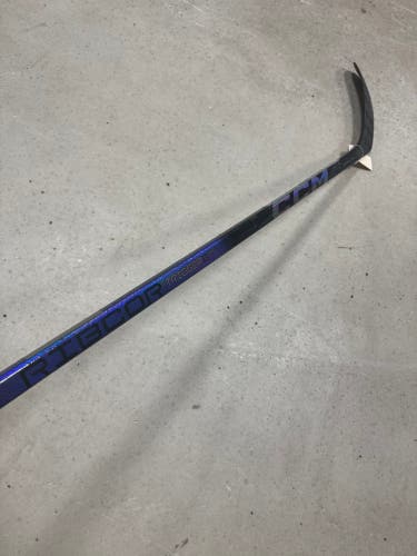 Junior CCM Ribcor Trigger 8 Pro Hockey Stick Right Handed M28 40 Flex (Used)