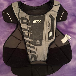Medium Youth STX Shield 400 Shoulder Pads (Used)