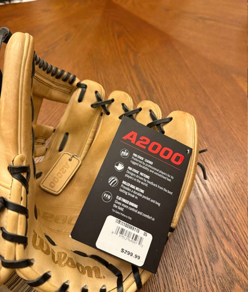 Infield RH Wilson A2000 Baseball Glove 11.5" (New)