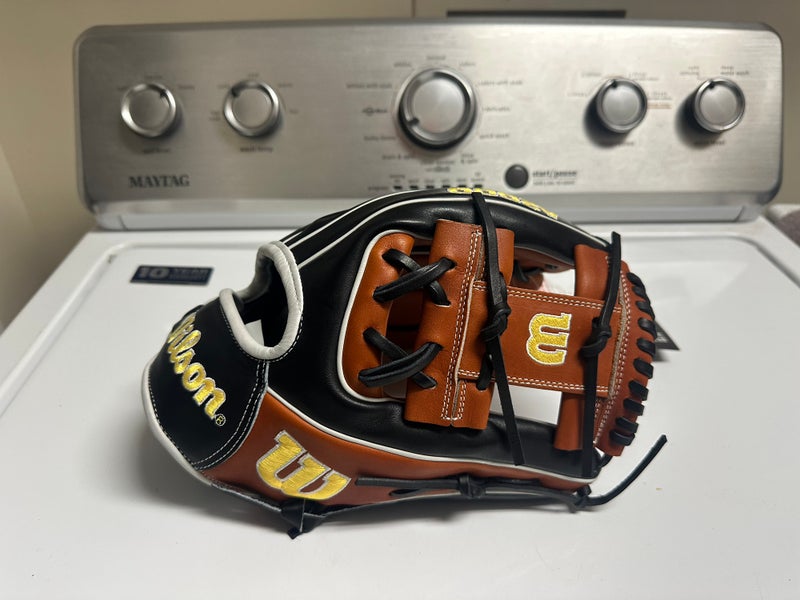 Wilson A2000 1975 RH Baseball Glove 11.75 (NEW)