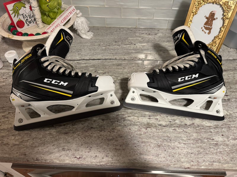 2018 CCM Tacks 9080 Hockey Goalie Skates Regular Width 8 (Used)
