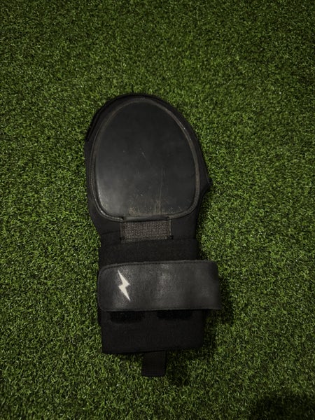 Black Bruce Bolt Sliding Mitt