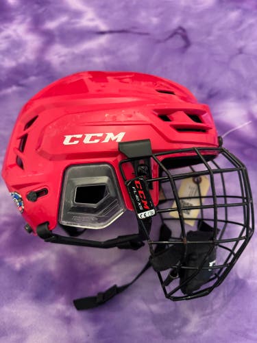 Red Medium CCM Tacks 710 Helmet (Used)