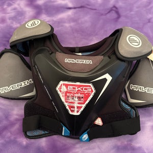 Medium Youth Maverik Charger Shoulder Pads (Used)
