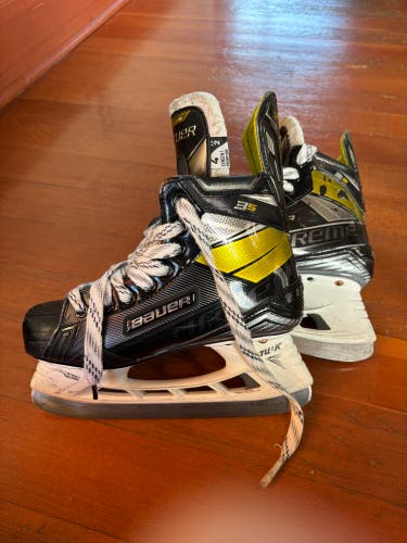 2020 Bauer Supreme 3S Hockey Skates Regular Width Size 4 (Used)