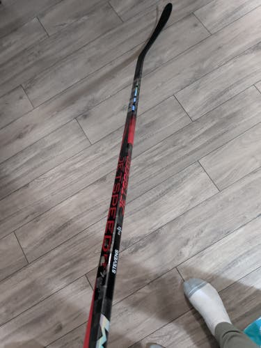 Senior CCM JetSpeed FT7 Pro Right Handed Hockey Stick P28 75 Flex