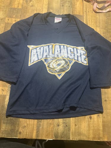 North Jersey avalanche navy Blue Large Kids Unisex PRO practice Jersey (Used)
