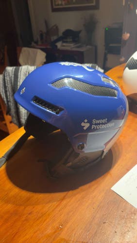 NEW Carbon SL Sweet Protection Helmet Henrik Kristoffersen Edition