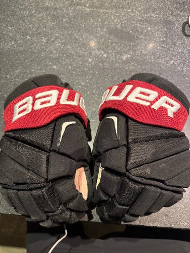 Bauer Vapor APX2 Pro stock gloves 14”