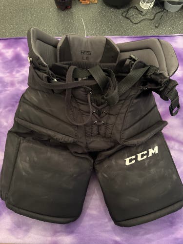 Black Junior Large CCM Premier R1.5 LE Hockey Goalie Pants (Used)