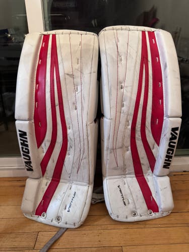 White 24" Junior Vaughn Ventus SLR Jr Goalie Leg Pads (Used)