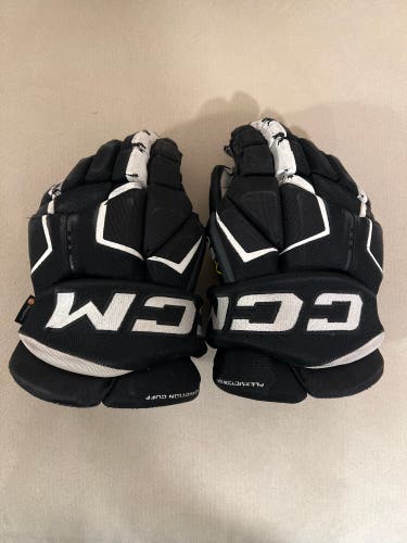 CCM Tacks AS-V Gloves 13" (Used)