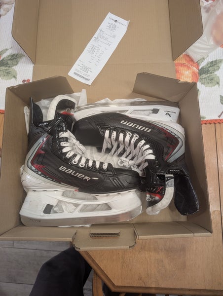 2025 Bauer Vapor Fly40 Hockey Skates 7.5 (Used)