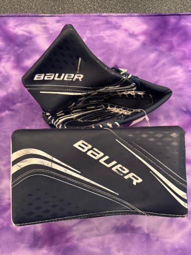 Blue Junior Bauer Vapor X2.7 Goalie Gloves & Blockers Regular (Used)