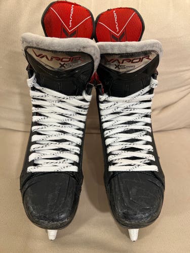 2023 Bauer Vapor X5 Pro Hockey Skates Regular Width 8 (Used)