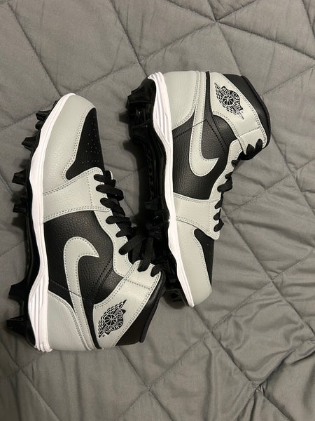 Men's Size M 9.5 (W 10.5) Nike Jordan 1 Mid TD Top Molded Cleats (NWOT)