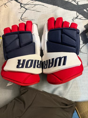 Winnipeg Jets Warrior Alpha Pro Gloves 14" Pro Stock (New)