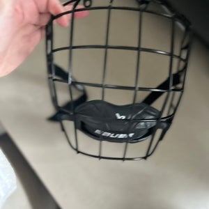 Large Bauer Profile II Facemask Full Cage (Used)