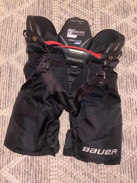 Men's Intermediate Medium Bauer Vapor Hyperlite Hockey Pants (Used)