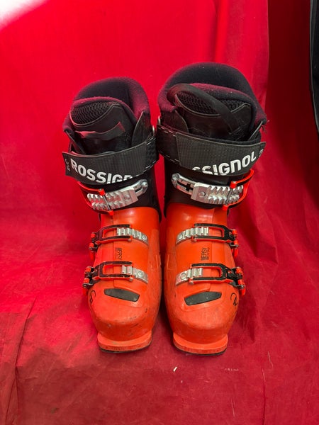 Ski Boots: Mondo 25 & 25.5 Unisex Rossignol Ski Boots (Used)