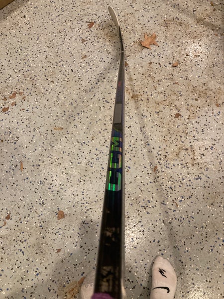 Bauer PULSE Hockey Stick | Senior RH P28 | 61”(New)