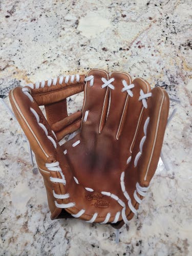 Infield RH Marucci Capitol Series Baseball Glove 11.5" (Used).